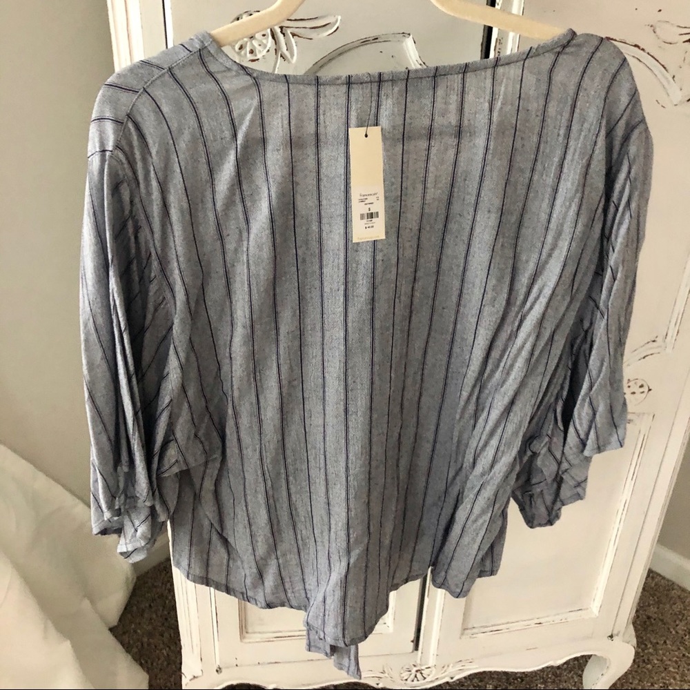 New with tags Francesca’s blue rain blouse - Picture 2 of 4